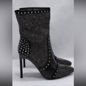 NWT Lauren Lorraine Chicago Black and Silver Studded Heeled Boots